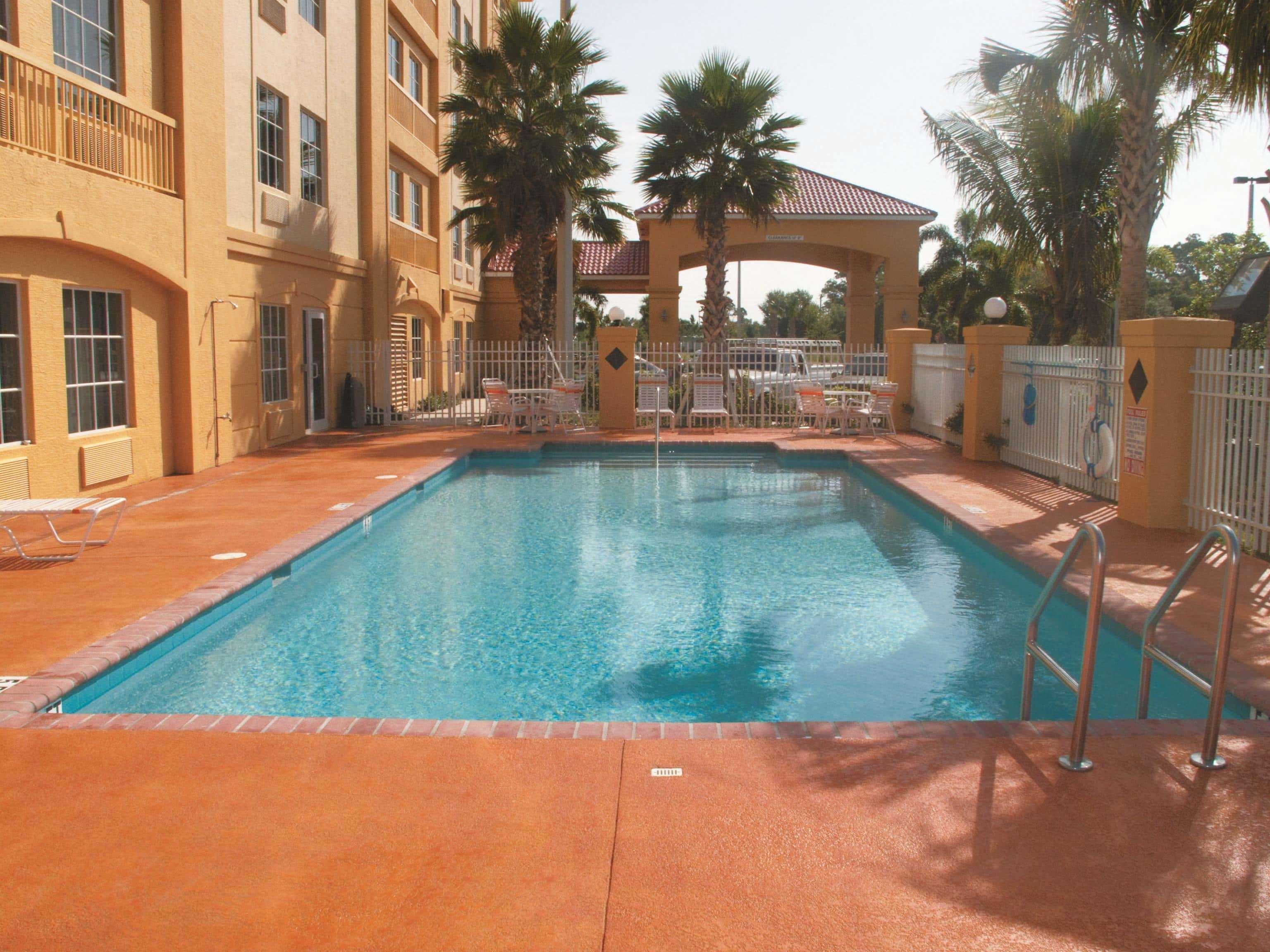 La Quinta By Wyndham Ft. Pierce Hotel Fort Pierce Exterior foto